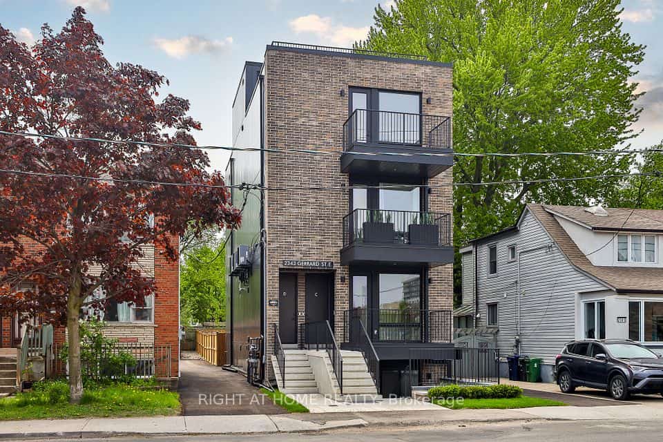 2343 Gerrard Street E, Toronto, ON M4E 2E6
