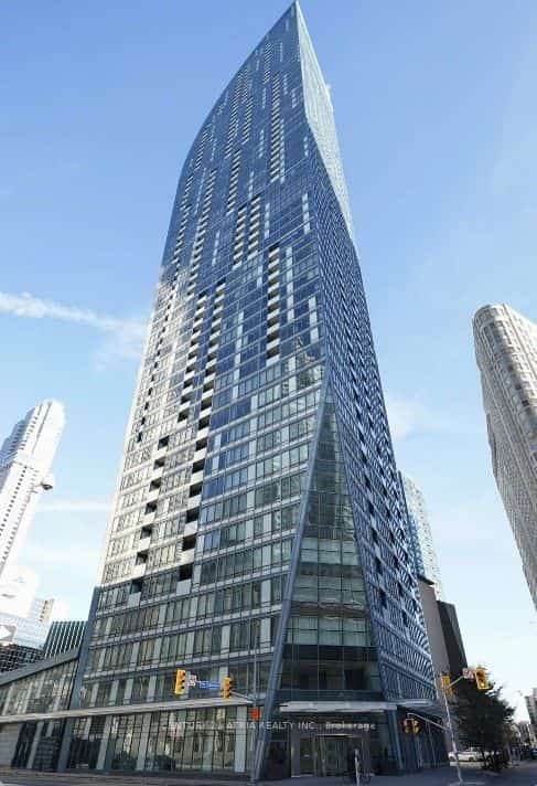 8 The Esplanade Avenue #2002, Toronto, ON M5E 0A6