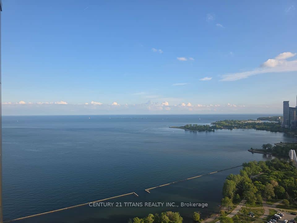 1926 Lakeshore Boulevard, Toronto