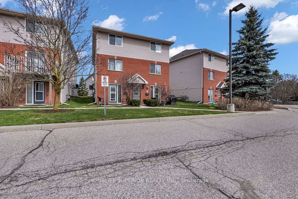 139 Brighton Street #12C, Waterloo, ON N2J 4Z5