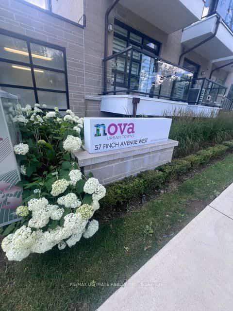 57 Finch Avenue W #27, Toronto, ON M2N 0K9