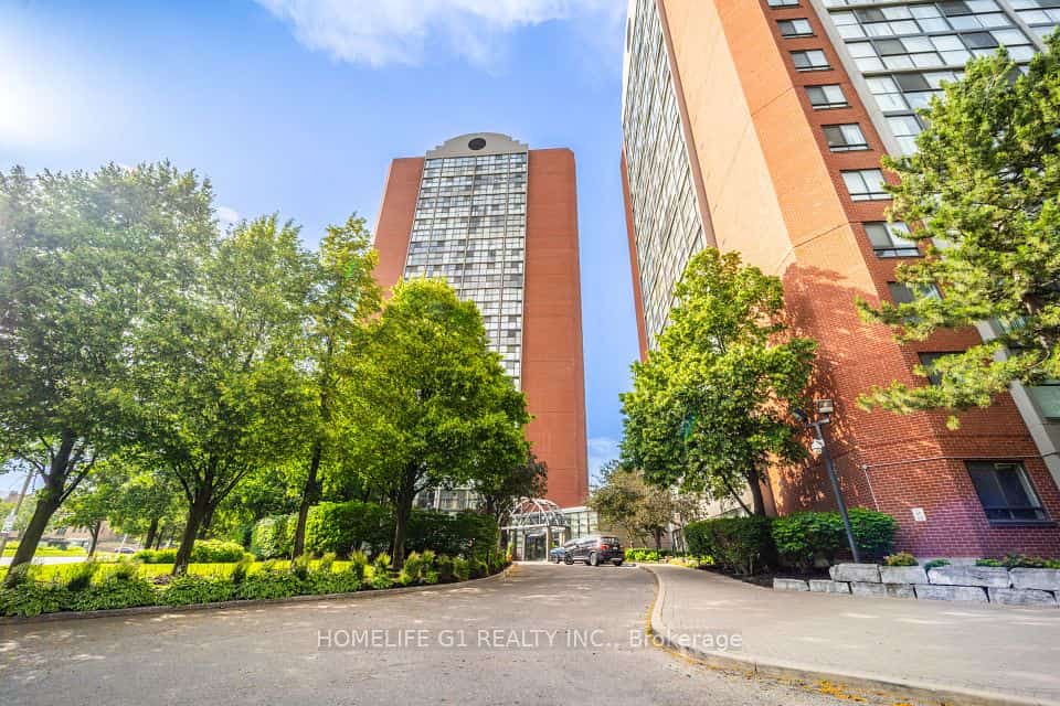 4185 Shipp Drive #911, Mississauga, ON L4Z 2Y8