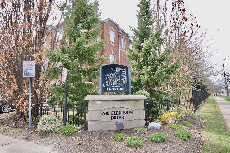 5530 Glen Erin Drive, Mississauga