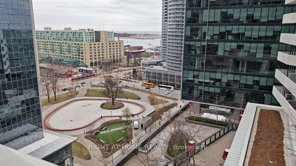 Harbour Plaza Residences, Toronto