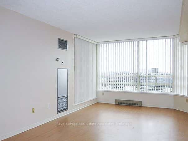 75 King Street E #1503, Mississauga, ON L5A 4G5