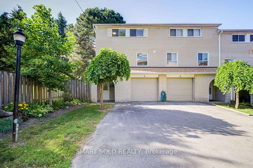 81 Rameau Drive #9, Toronto, ON M2H 1T6
