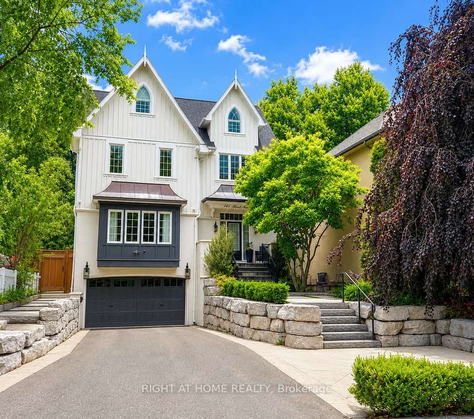 144 Brooke Street, Vaughan, ON L4J 1Y9