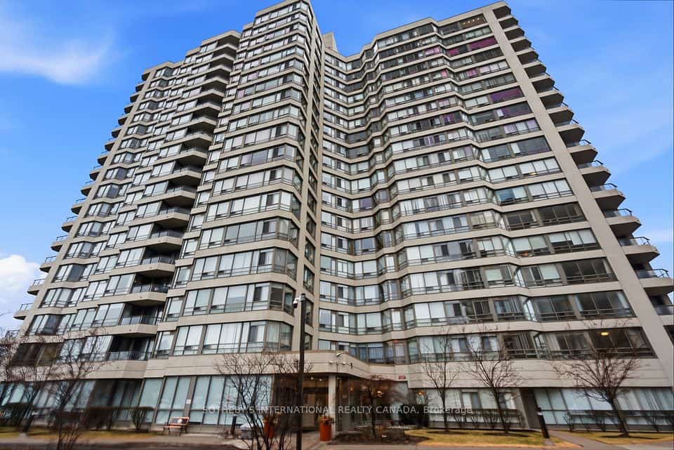 75 King Street E #1703, Mississauga, ON L5A 4G5