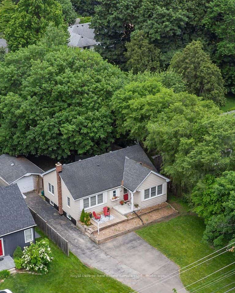 938 King Road, Burlington, ON L7T 3L3