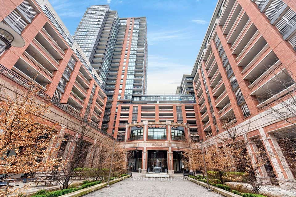 830 Lawrence Avenue W #1510, Toronto, ON M6A 0B6