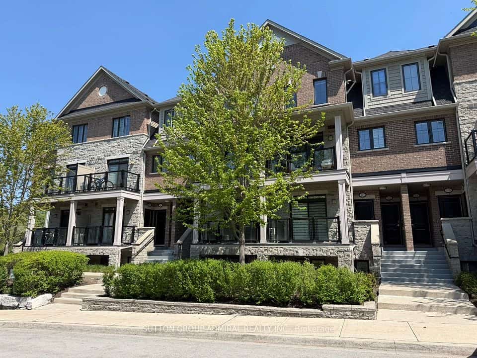199 Pine Grove Road #320, Vaughan, ON L4L 2H7