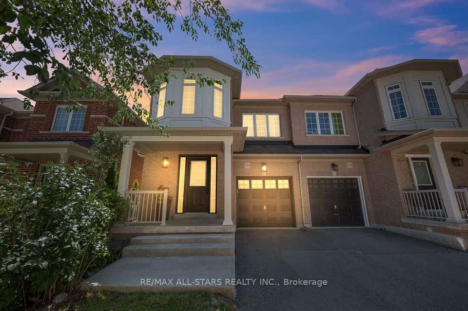195 Richard Underhill Avenue, Whitchurch-Stouffville, ON L4A 0Z4
