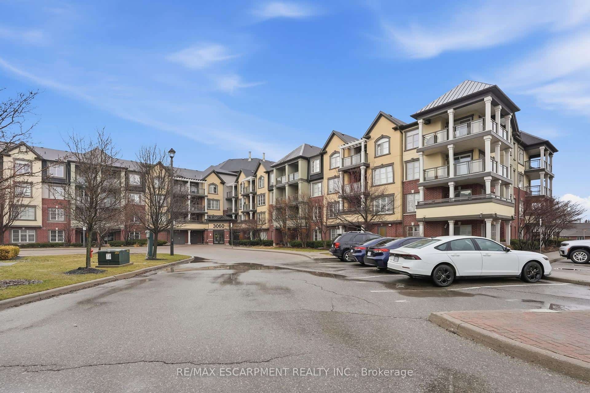 3060 Rotary Way #226, Burlington, ON L7M 0G9