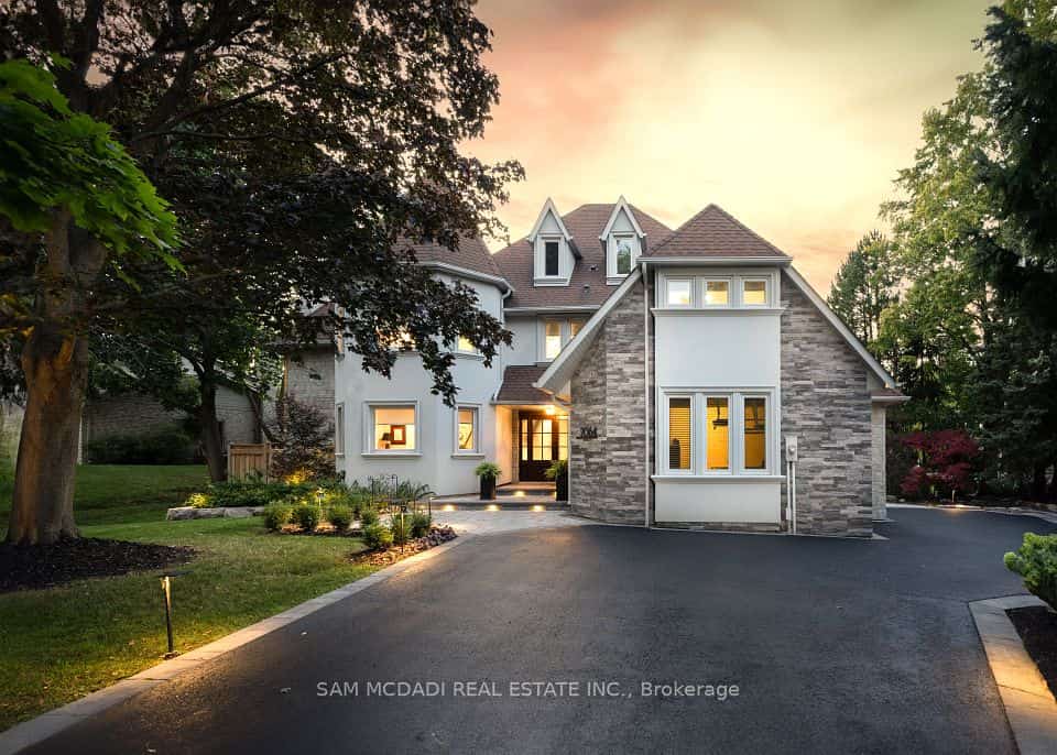 2064 Almira Court, Mississauga, ON L5H 4A5