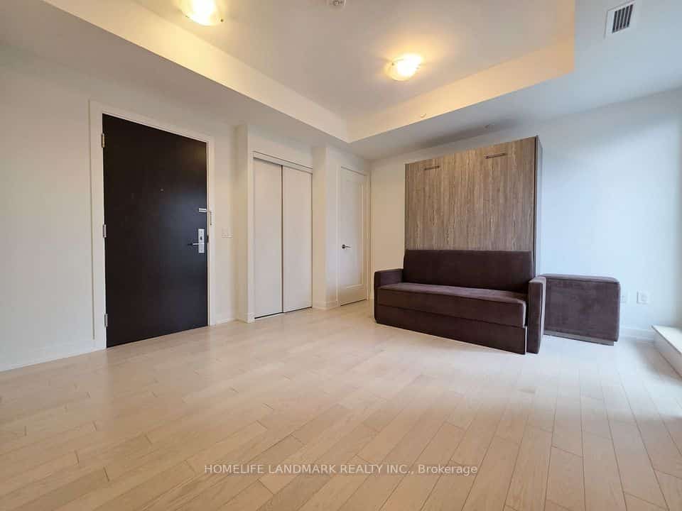 330 Richmond Street W #605, Toronto, ON M5V 0M4