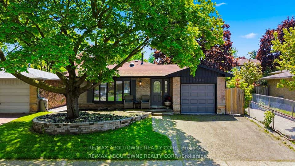 2306 Devon Road, Oakville, ON L6J 5R4
