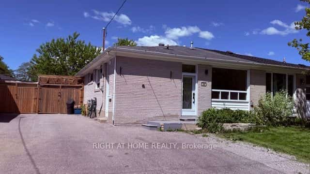 306 Rosedale Drive, Whitby, ON L1N 1Z3