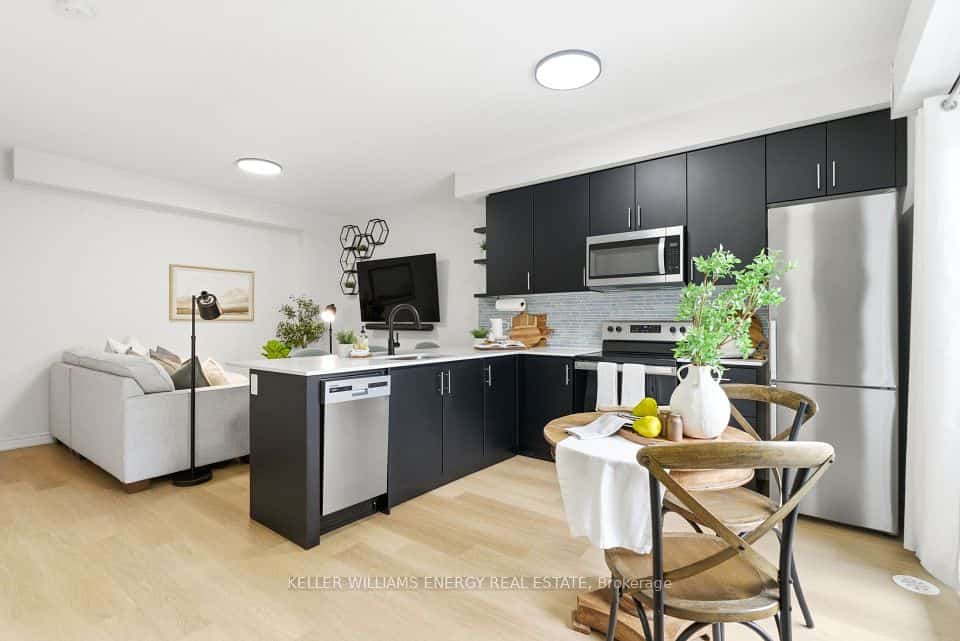475 Beresford Path #7, Oshawa, ON L1H 0B2