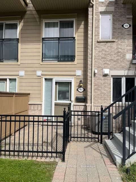 4975 Southampton Drive #143, Mississauga, ON L5M 8C8