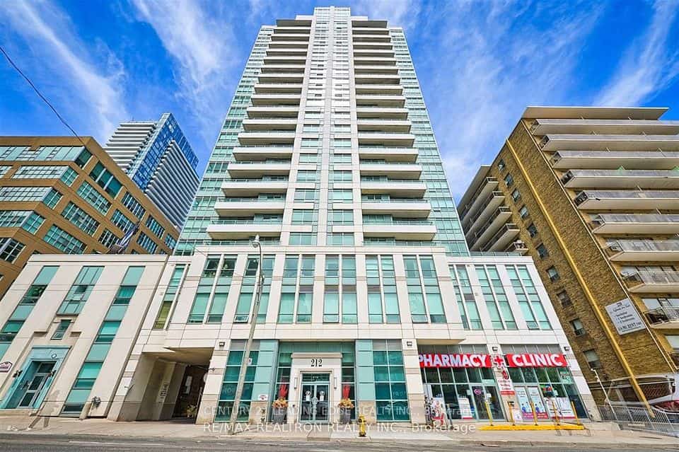 212 Eglinton Avenue E #1012, Toronto, ON M4P 0A3