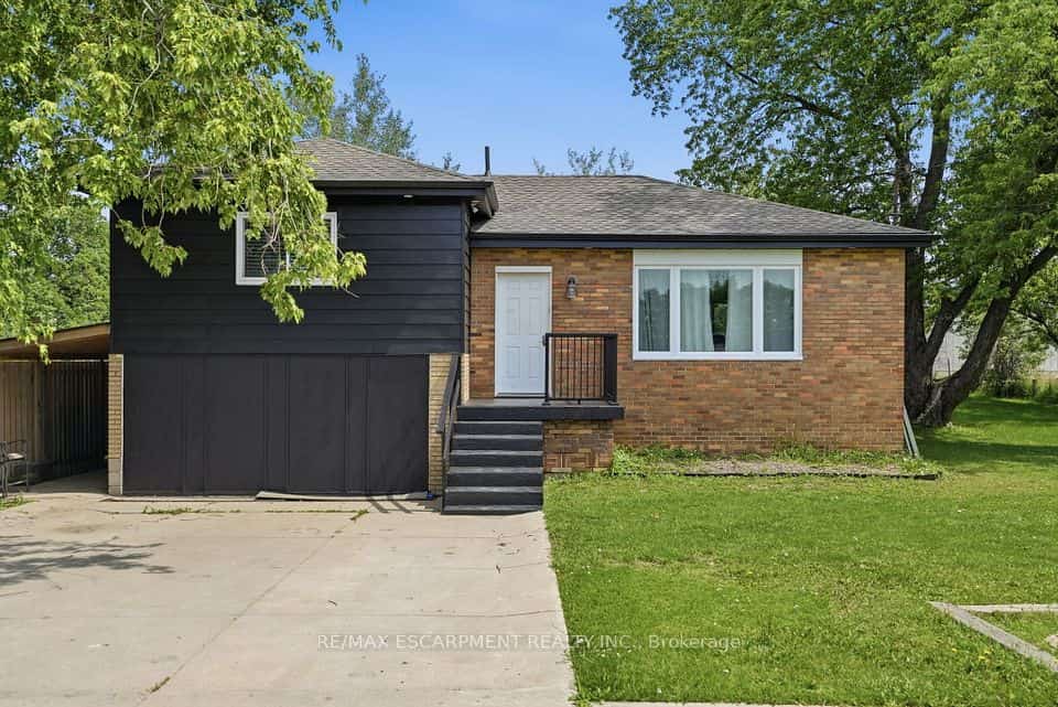 293 #20 REGIONAL Road, Hamilton, ON L8J 3H4