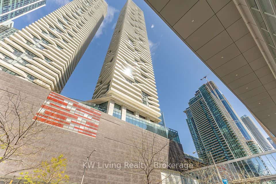 88 Harbour Street #1010, Toronto, ON M5J 0C3