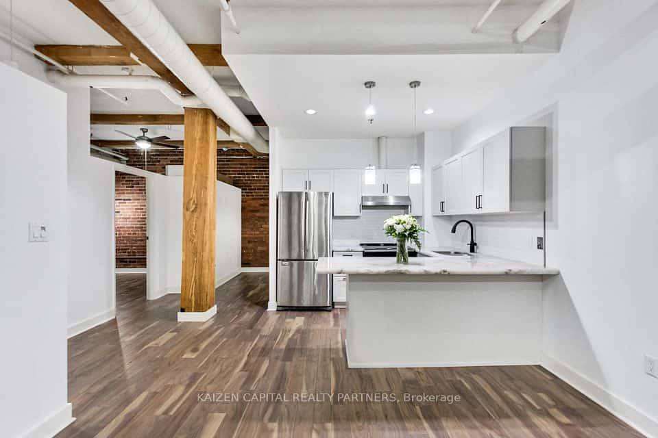 90 Sherbourne Street #103, Toronto, ON M5A 2R1