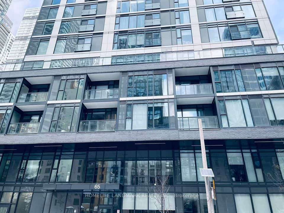 65 Mutual Street #704, Toronto, ON M5B 0E5