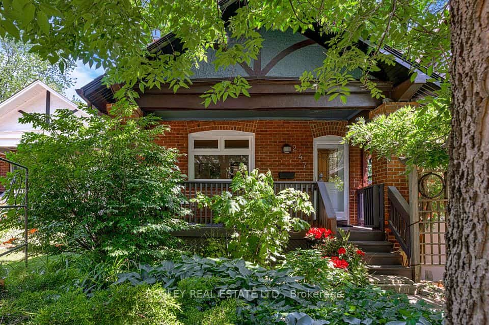 247 Gainsborough Road, Toronto, ON M4L 3C4