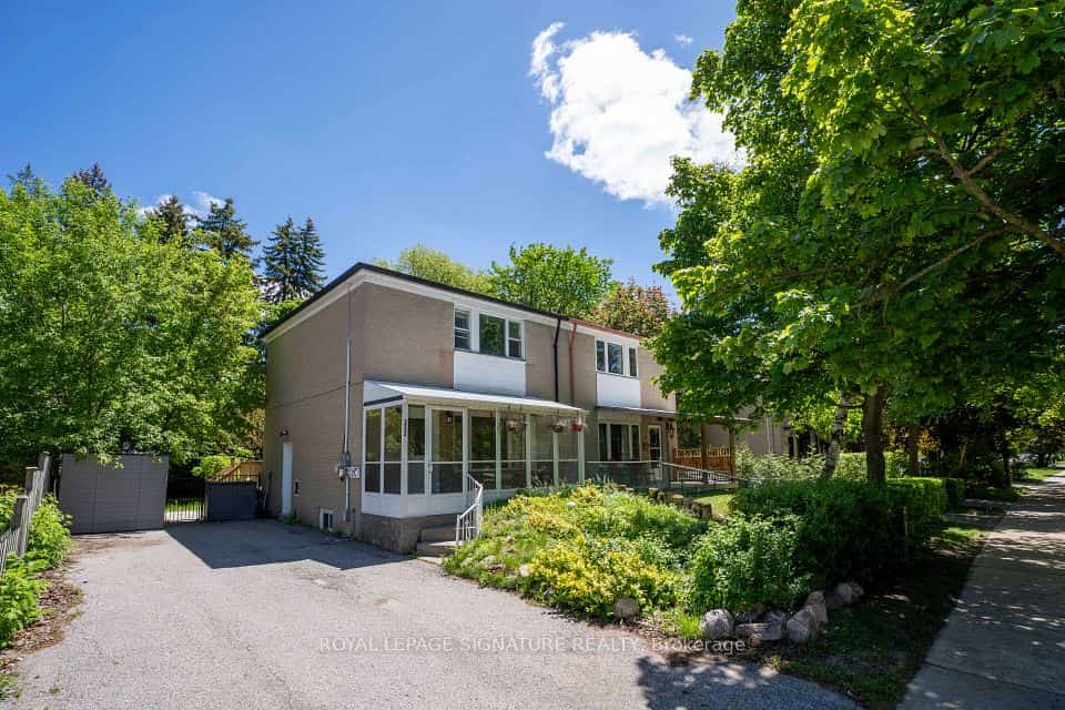 333 Neal Drive, Richmond Hill, ON L4C 3L3