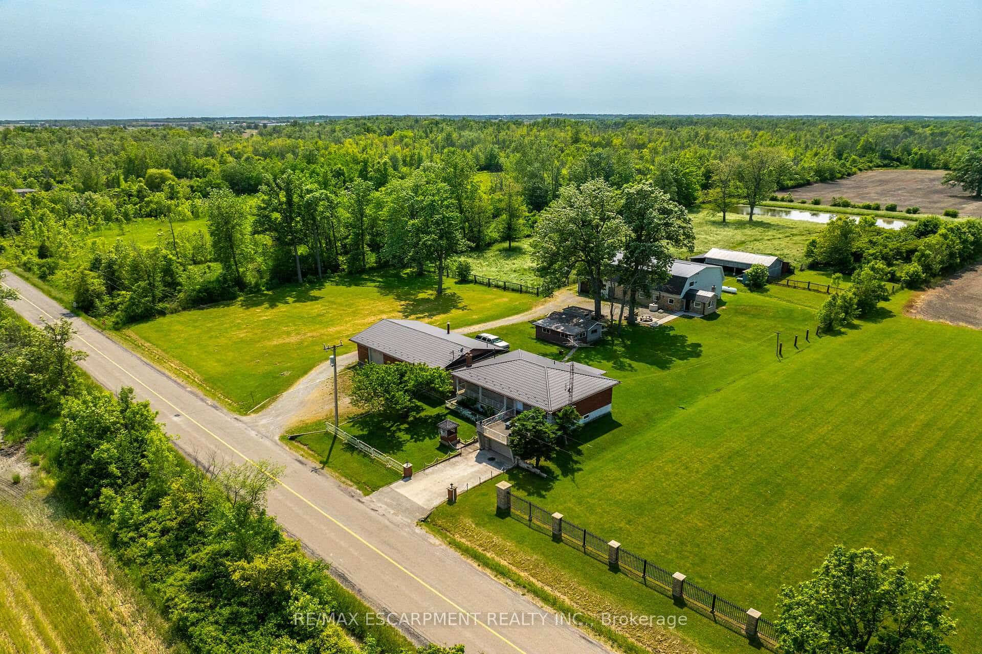 617 Eighth Road E, Hamilton, ON L8J 2X4