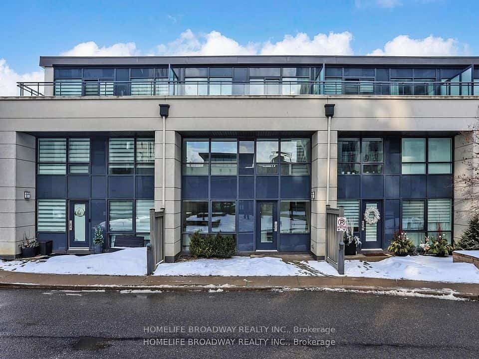 Allegra Condos, Vaughan