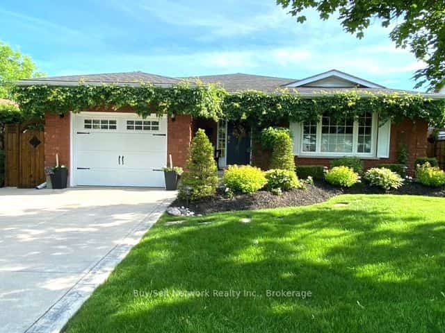 2504 Idyllwood Crescent, Peterborough, ON K9L 1Y9