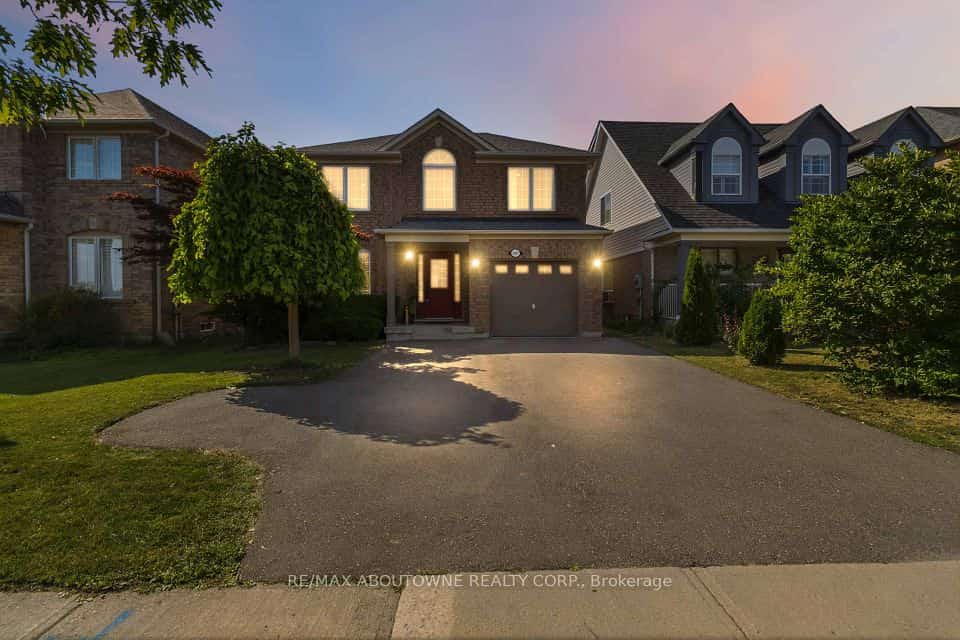 2927 Westoak Trails Boulevard, Oakville, ON L6M 4V2