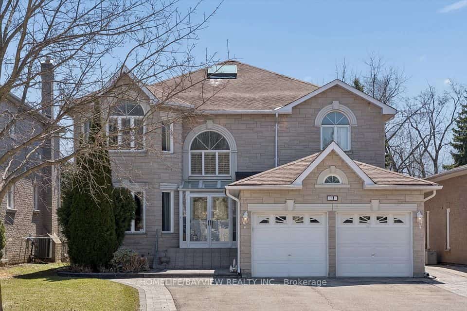 11 Sorrento Drive, Richmond Hill, ON L4C 0J8