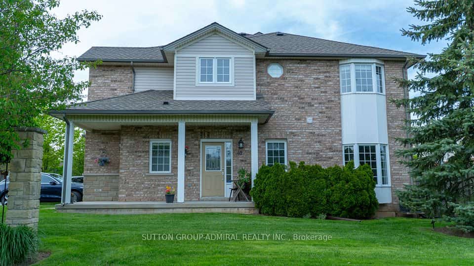 232 Stonehenge Drive #40, Hamilton, ON L9K 1R5