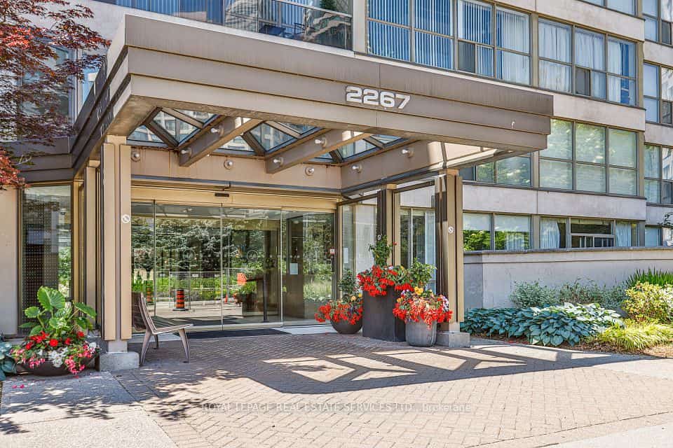 2267 Lakeshore Boulevard W #1304, Toronto, ON M8V 3X2