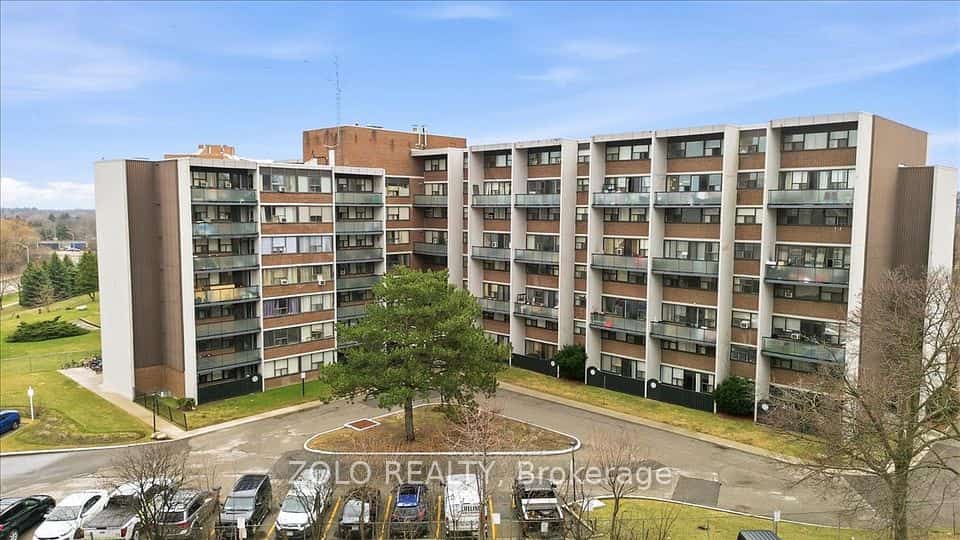 2121 Roche Court #707, Mississauga, ON L5K 2C7