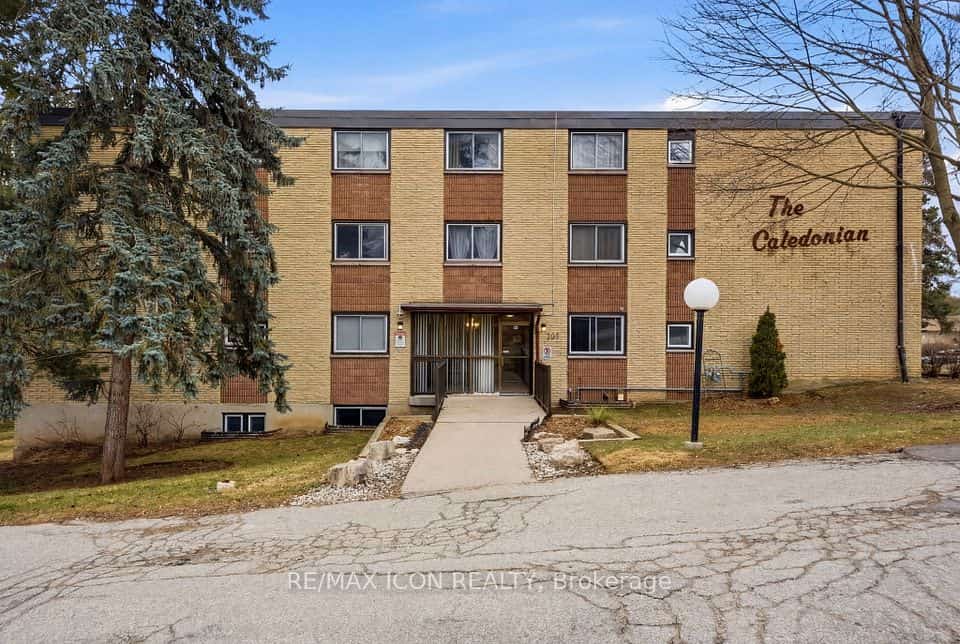 944 Caledonian View #206, Cambridge, ON N3H 1A5