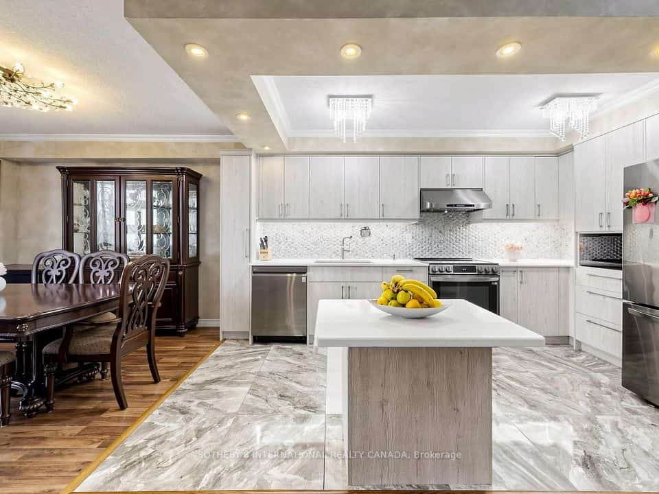 135 Marlee Avenue #403, Toronto, ON M6B 4C6