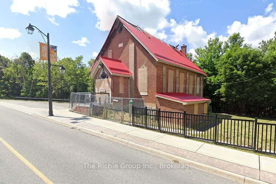 1532 Queen Street, Caledon, ON L7K 0C2