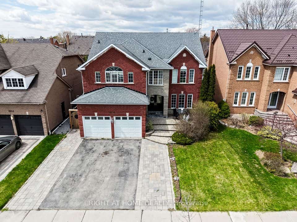 1856 Woodview Avenue, Pickering, ON L1V 1L4