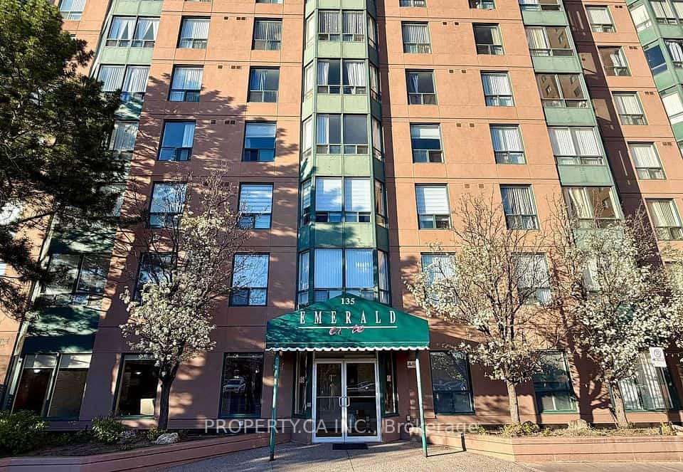 135 Hillcrest Avenue #1115, Mississauga, ON L5B 4B1