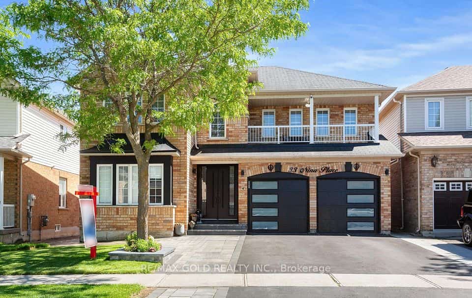 33 Nina Place, Brampton, ON L7A 2E1