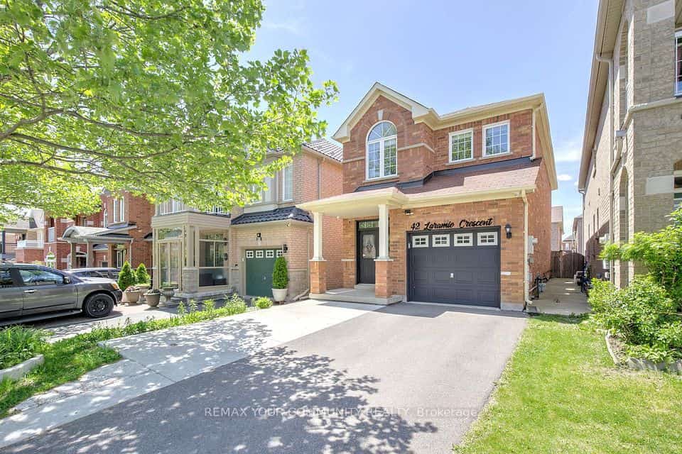 42 Laramie Crescent, Vaughan, ON L6A 0P8
