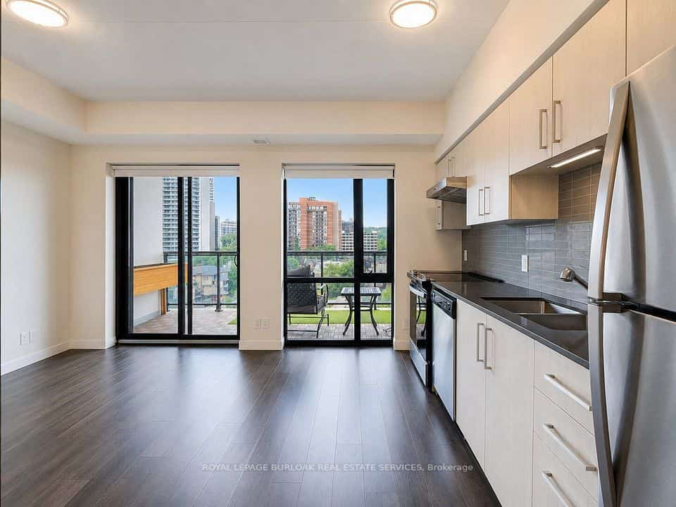 15 Queen Street S #701, Hamilton, ON L8P 0C6