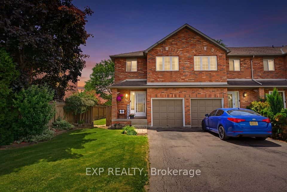 10 Cadham Boulevard #28, Hamilton, ON L8W 3X6