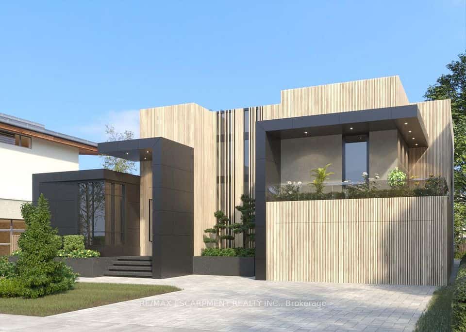 1643A Glenburnie Road, Mississauga, ON L5G 3E4