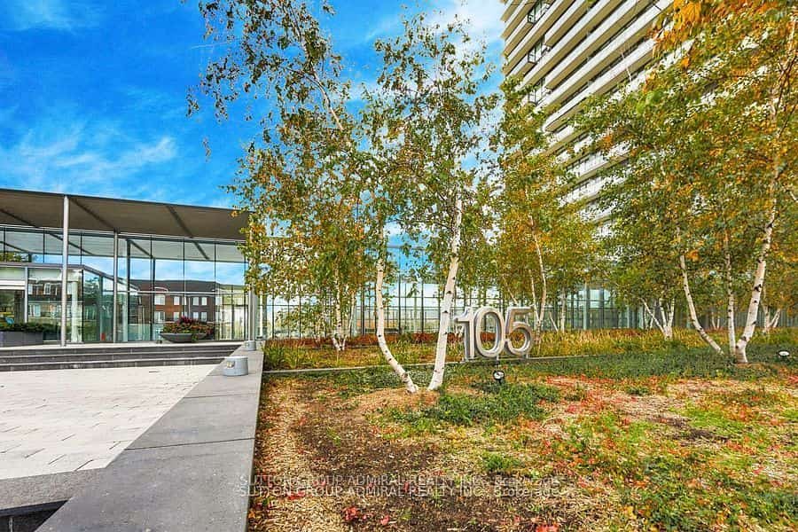 105 The Queensway #2713, Toronto, ON M6S 5B5