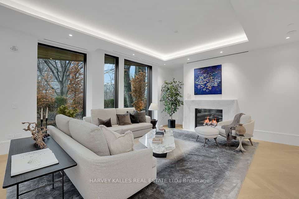 7 Dale Avenue #104, Toronto, ON M4W 1K2